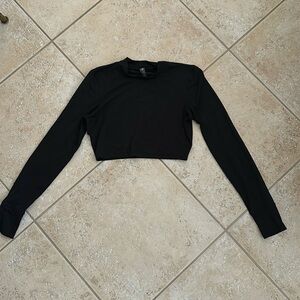 Vuori Long sleeve crop top